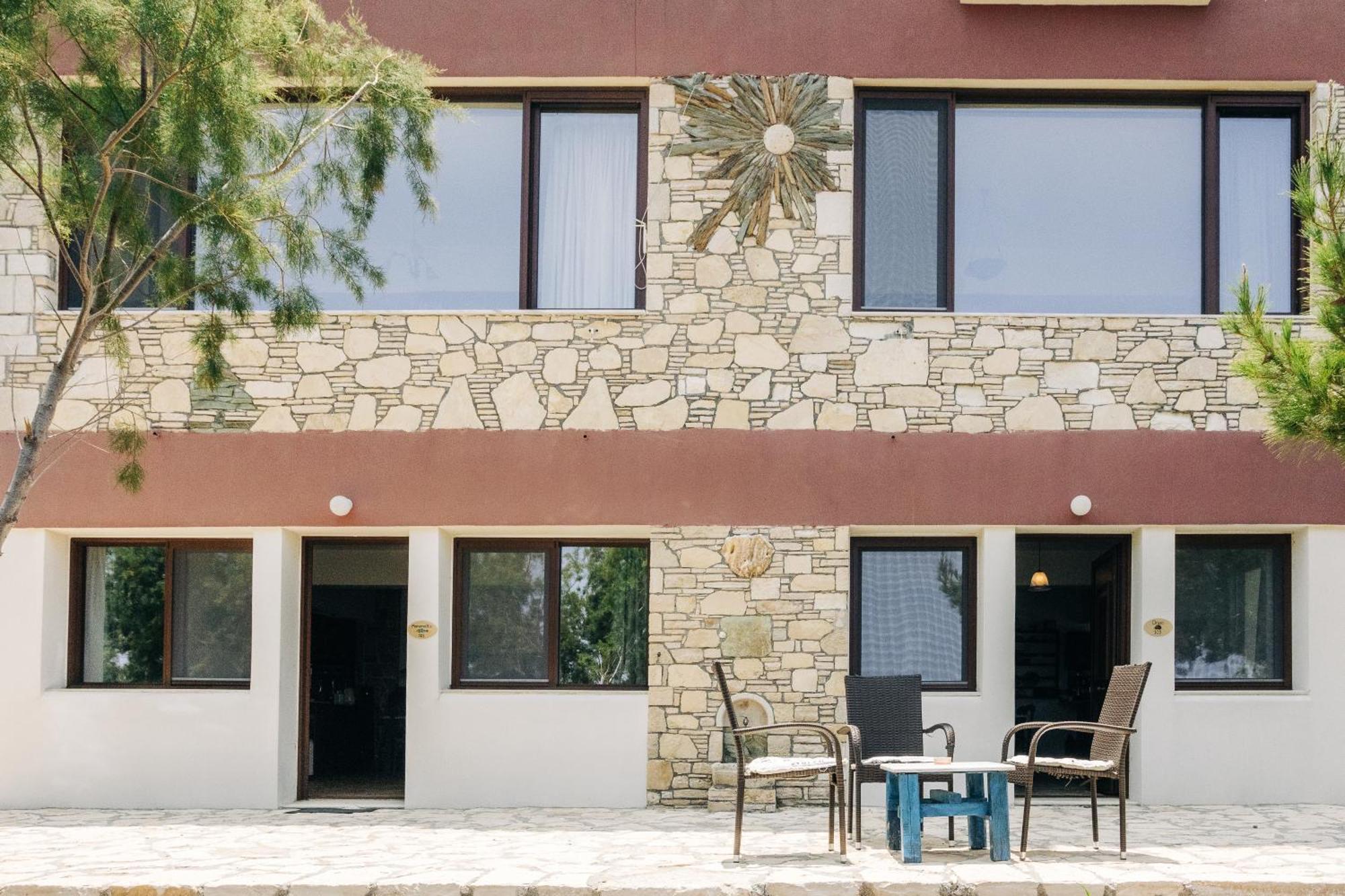 Agia Pelagia Iliatoras 아파트 호텔 외부 사진
